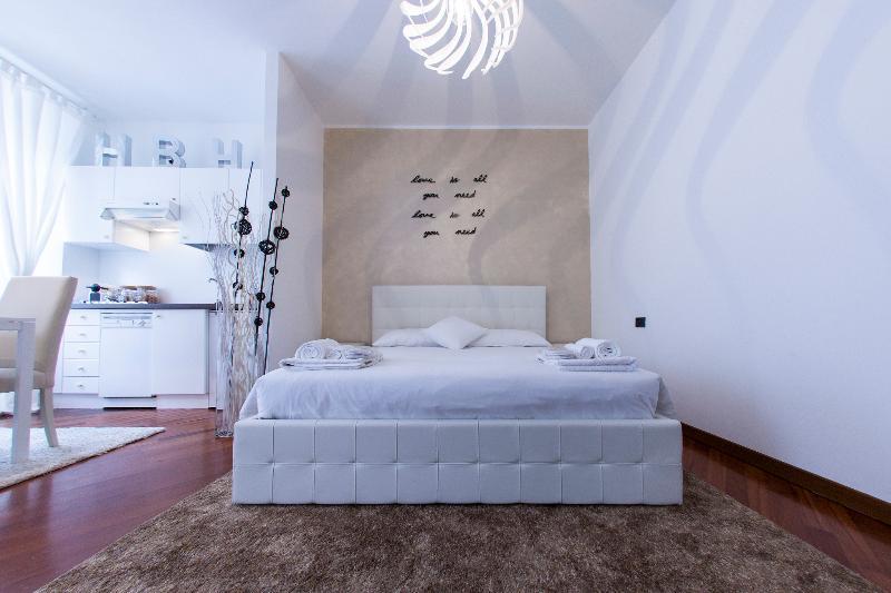 Hemeras Boutique Homes - Design Apartments In Milan Center Esterno foto